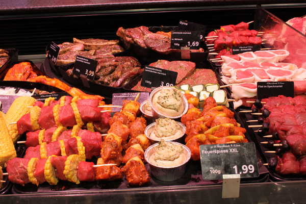 Grill-Fleisch im Rewe-Center Stanislawski & Laas